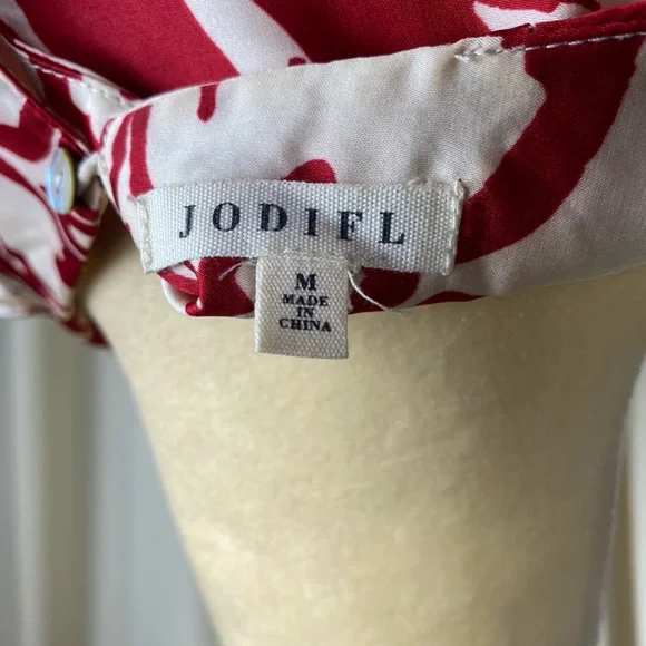 JODIFL Red and White Floral Blouse - Picture 5 of 5